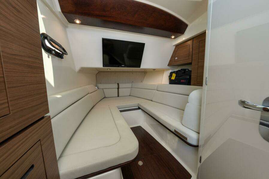 BLUE SKIES 35ft Boston Whaler Yacht For Sale