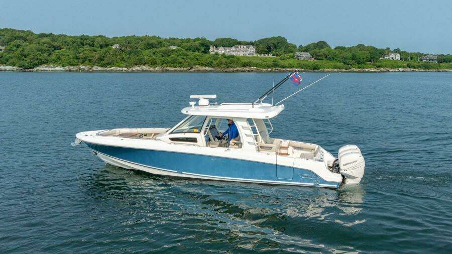 BLUE SKIES 35ft Boston Whaler Yacht For Sale