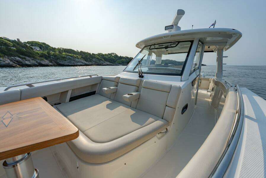 BLUE SKIES 35ft Boston Whaler Yacht For Sale