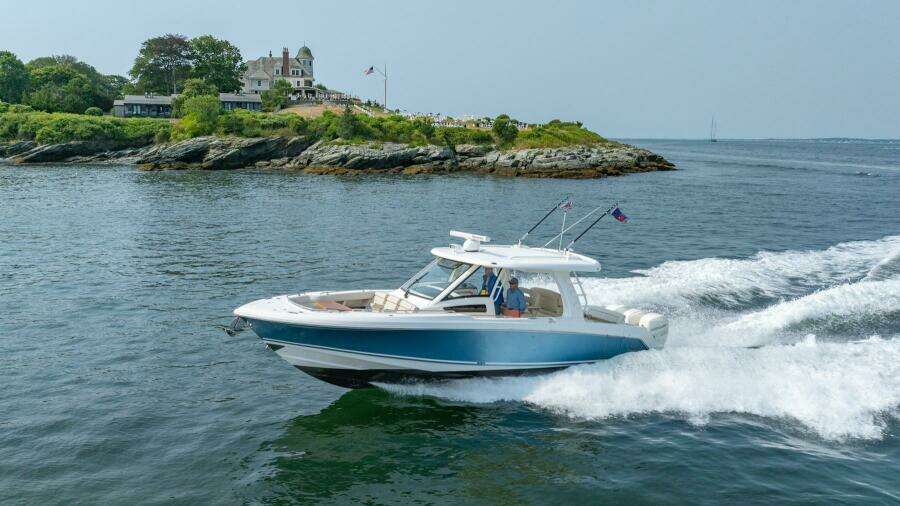 BLUE SKIES 35ft Boston Whaler Yacht For Sale