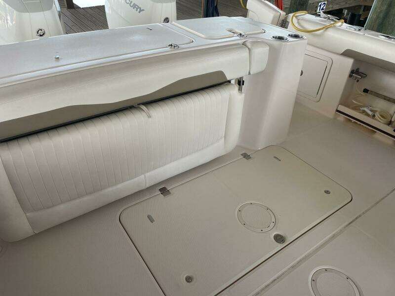 33ft Grady White Yacht For Sale