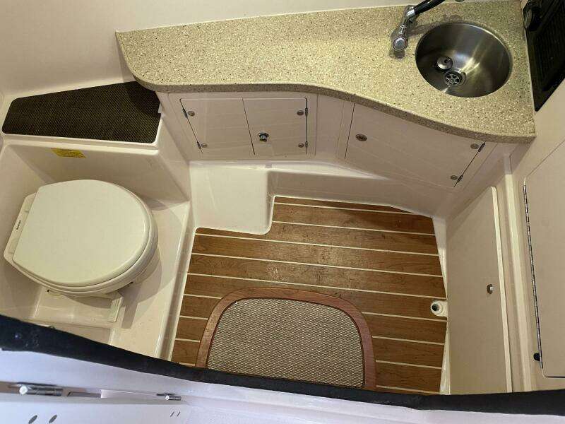 33ft Grady White Yacht For Sale