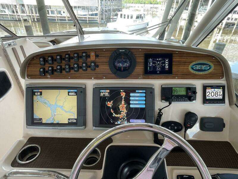 33ft Grady White Yacht For Sale