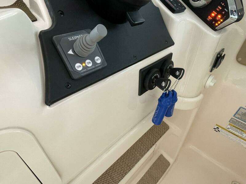 33ft Grady White Yacht For Sale