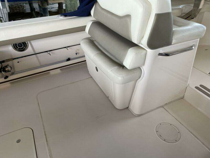 33ft Grady White Yacht For Sale