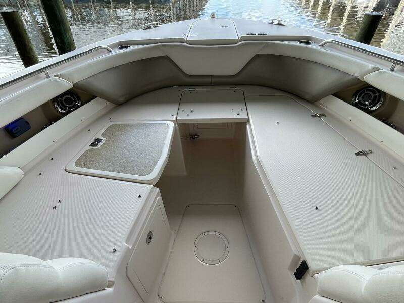 33ft Grady White Yacht For Sale