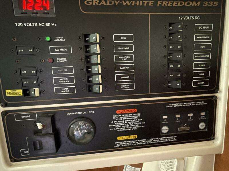 33ft Grady White Yacht For Sale