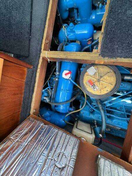 36ft Carver Yacht For Sale
