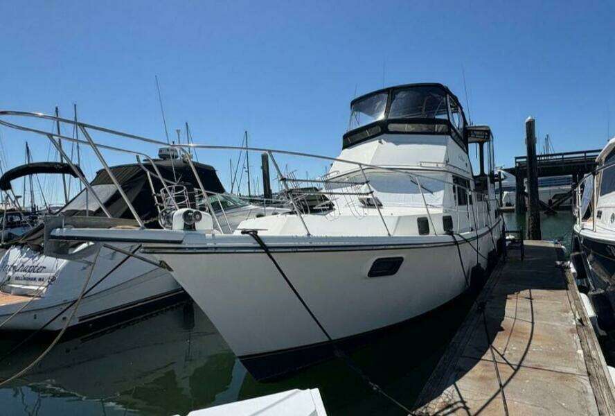 36ft Carver Yacht For Sale