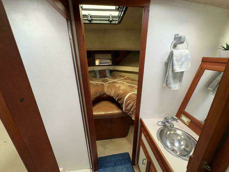 36ft Carver Yacht For Sale