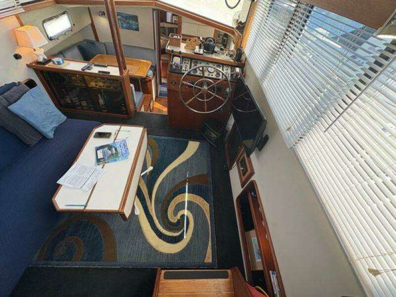 36ft Carver Yacht For Sale