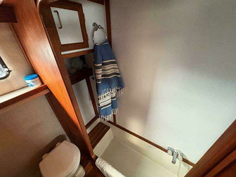 36ft Carver Yacht For Sale