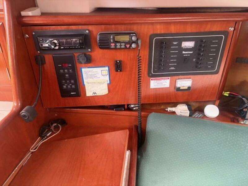 Cricket 33ft Beneteau Yacht For Sale