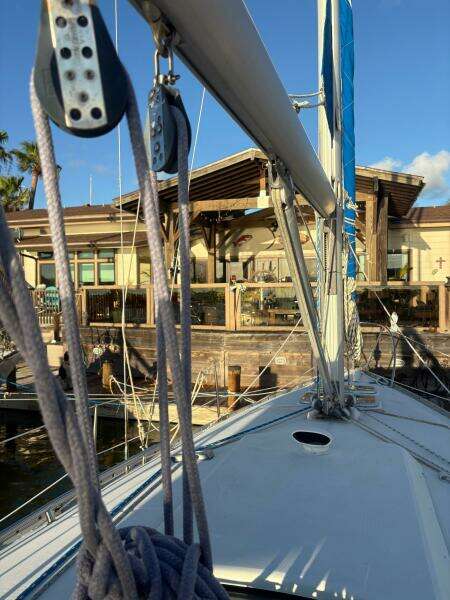 Cricket 33ft Beneteau Yacht For Sale