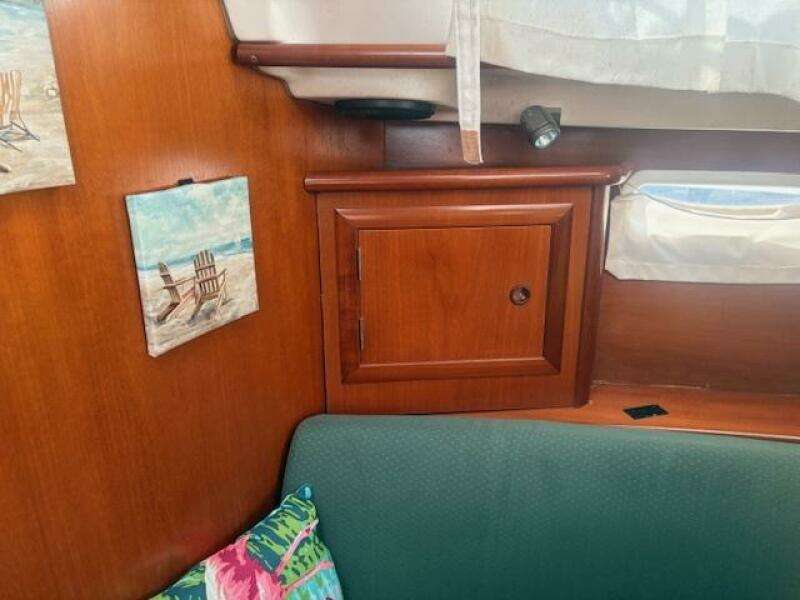 Cricket 33ft Beneteau Yacht For Sale