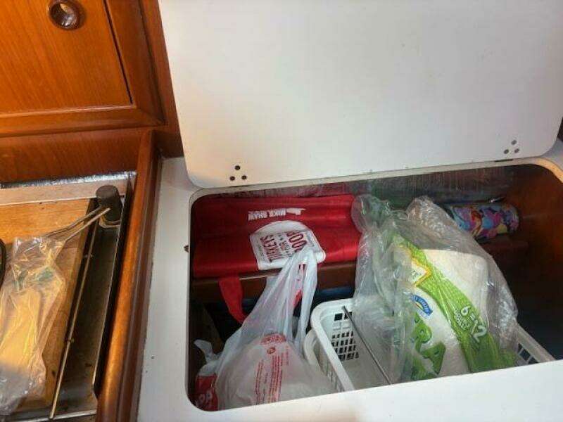 Cricket 33ft Beneteau Yacht For Sale