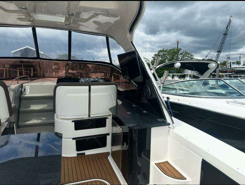Pocket Change  37ft Sea Ray Yacht For Sale