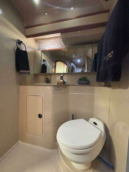 38ft Cruisers Yachts Yacht For Sale