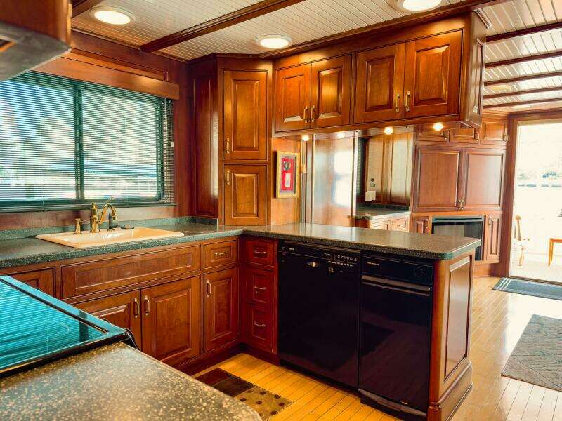 72ft Trawler Yacht For Sale