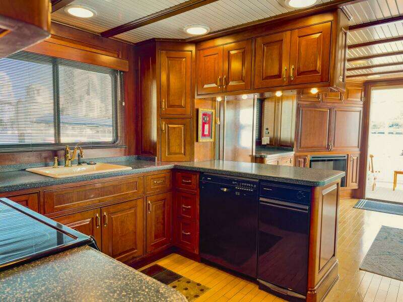 72ft Trawler Yacht For Sale