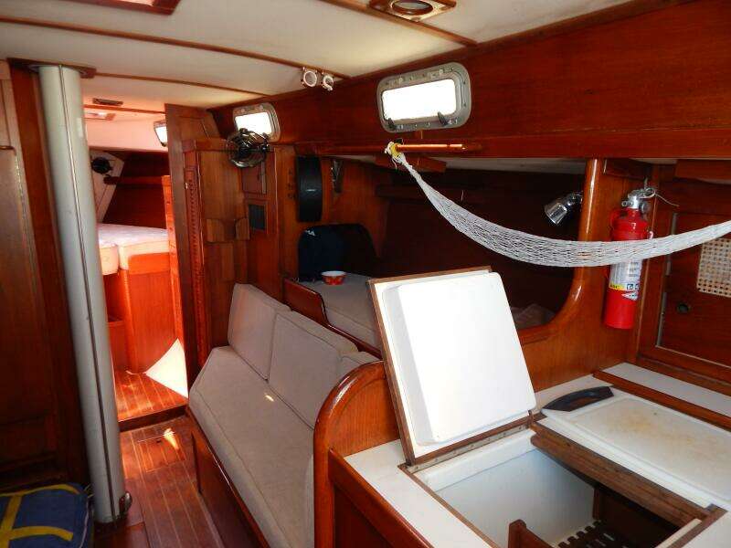 Sandpiper 37ft Tartan Yacht For Sale