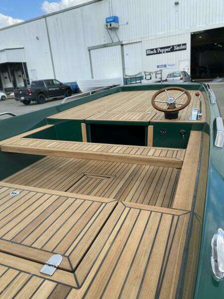 17ft Black Pepper Yacht For Sale