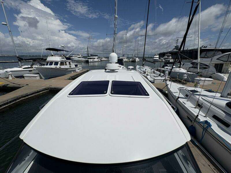 33ft Jeanneau Yacht For Sale