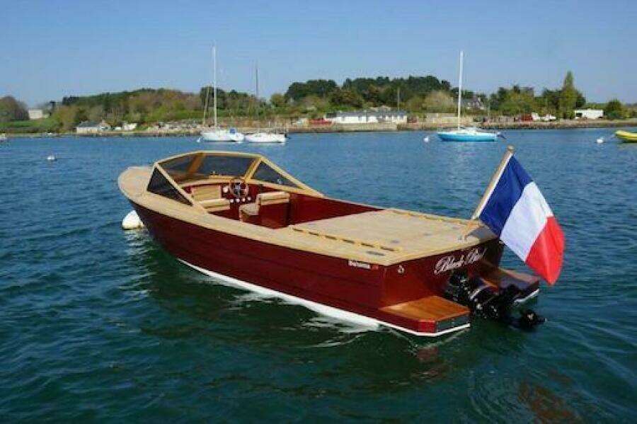 24ft Black Pepper Yacht For Sale