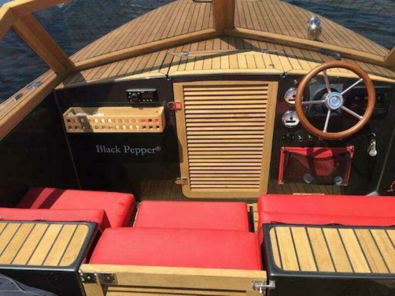 24ft Black Pepper Yacht For Sale