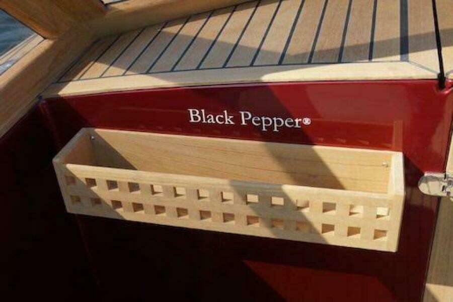 24ft Black Pepper Yacht For Sale