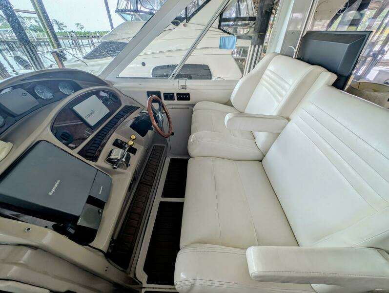 39ft Sea Ray Yacht For Sale