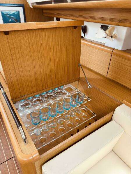 Bluefin 45ft Jeanneau Yacht For Sale