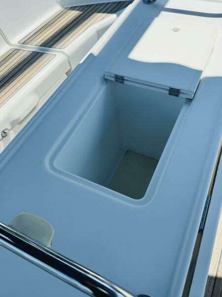 Bluefin 45ft Jeanneau Yacht For Sale