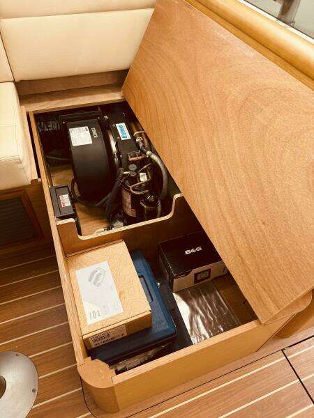 Bluefin 45ft Jeanneau Yacht For Sale