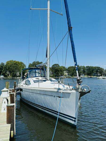 Bluefin 45ft Jeanneau Yacht For Sale