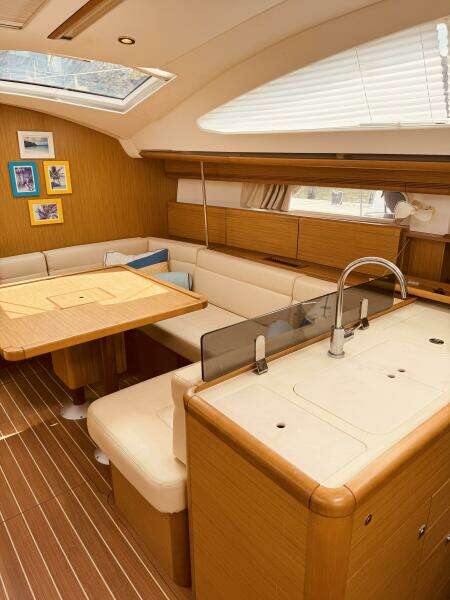 Bluefin 45ft Jeanneau Yacht For Sale