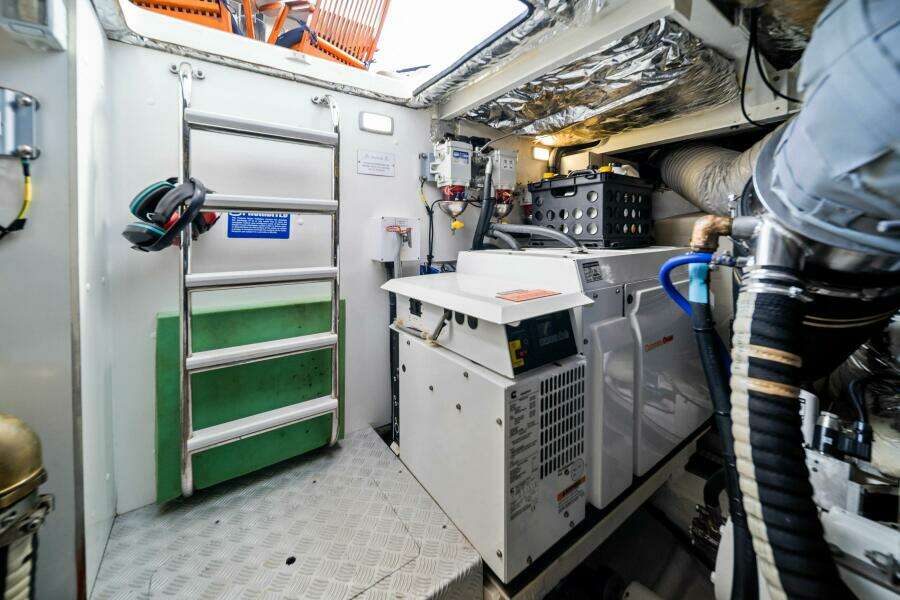2015 Princess F60 - Engine Room