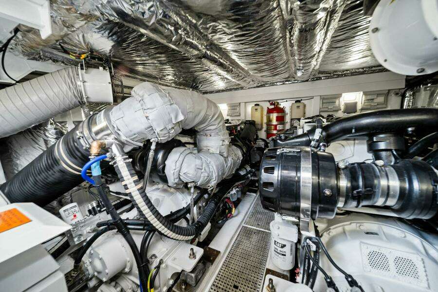 2015 Princess F60 - Engine Room