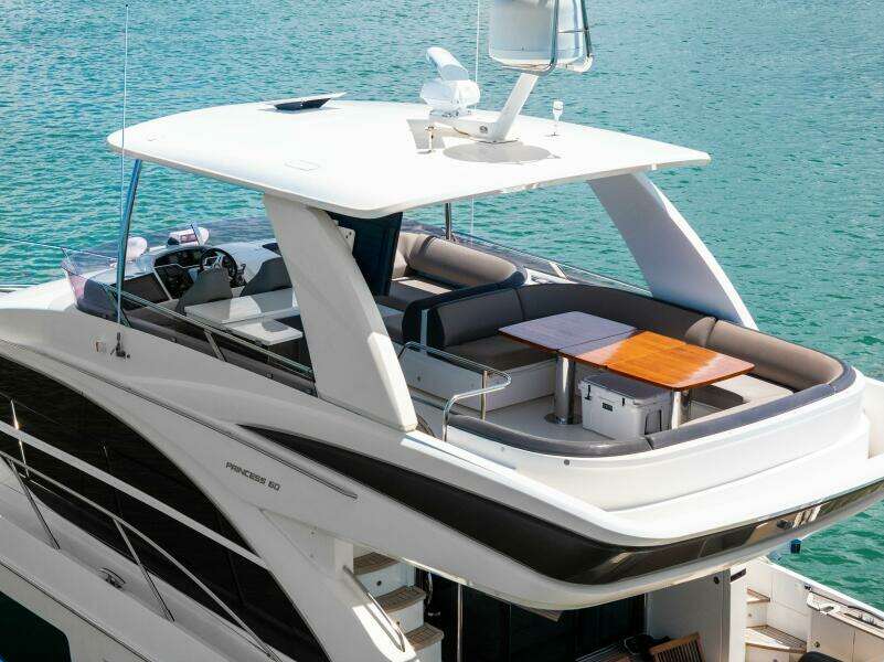 2015 Princess F60- Flybridge 