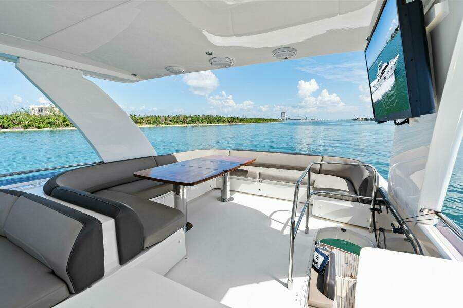 2015 Princess F60 - Flybridge