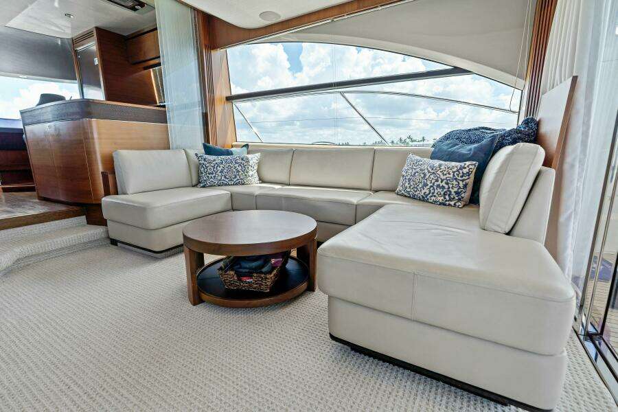 2015 Princess F60 - Salon