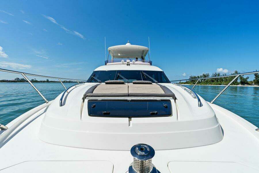 2015 Princess F60 - Flybridge Sundeck