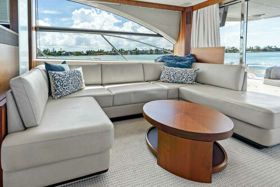 2015 Princess F60 - Salon