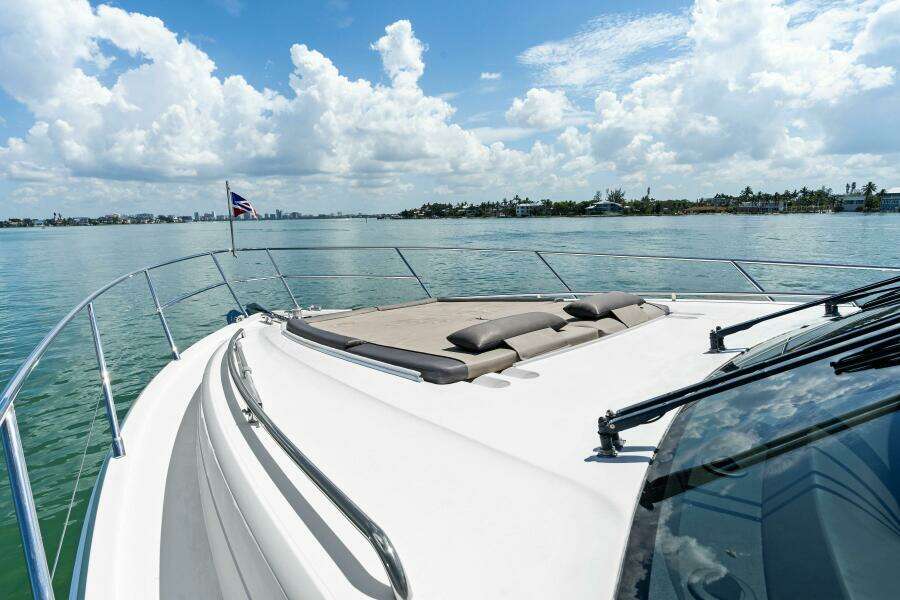 2015 Princess F60 - Flybridge Sundeck