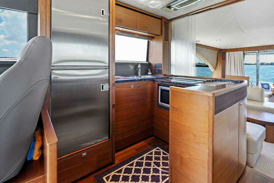2015 Princess F60 - Galley
