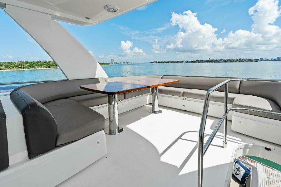 2015 Princess F60 - Flybridge