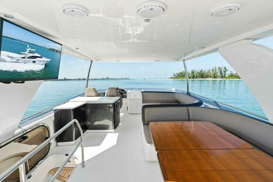 2015 Princess F60 - Flybridge 