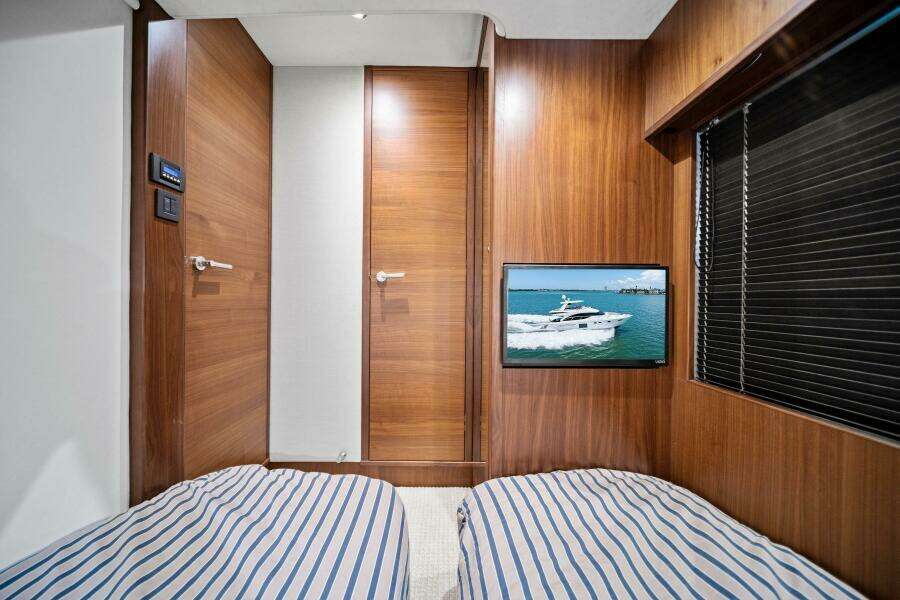 2015 Princess F60 - Starboard Guest Stateroom