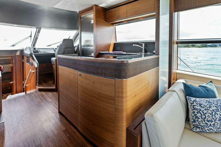 2015 Princess F60 - Galley