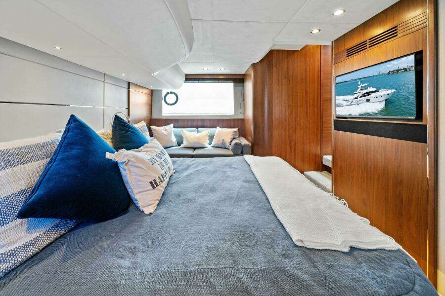 2015 Princess F60 - Master Stateroom 